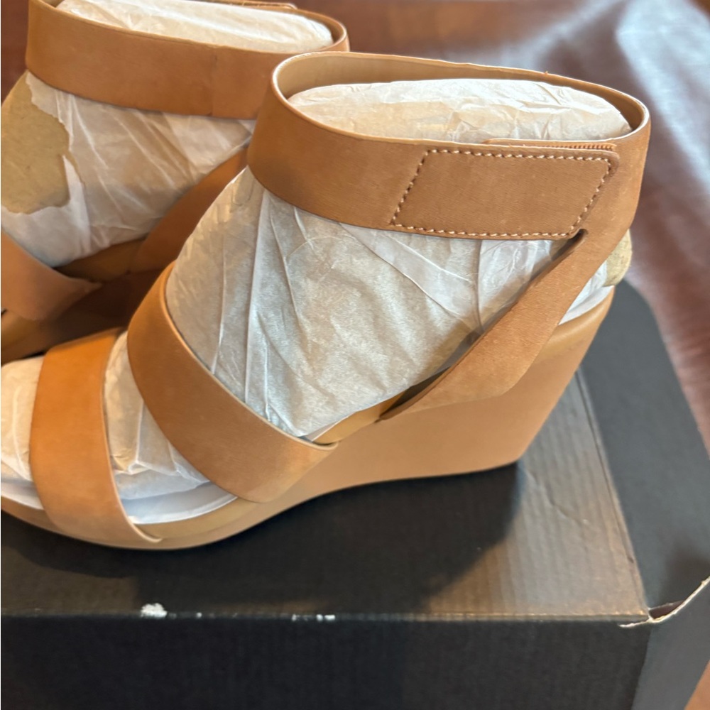 NIB-Naturalizer Brown Wedge Sandals for Women - Picture 14 of 16